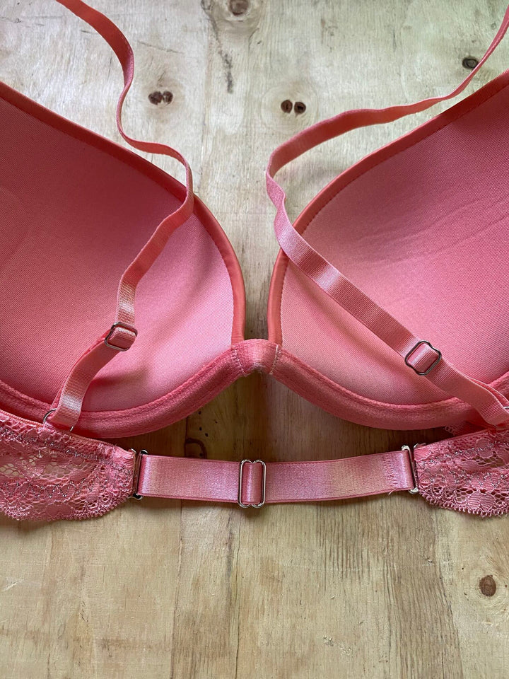 PLAIN VICTORIA SECRETS BRA SET