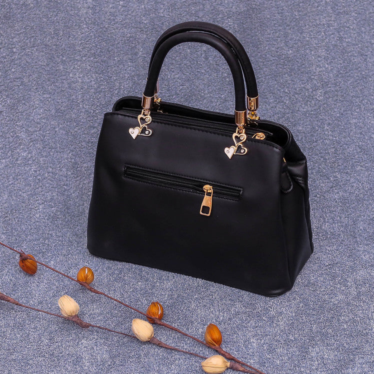 black hand bag